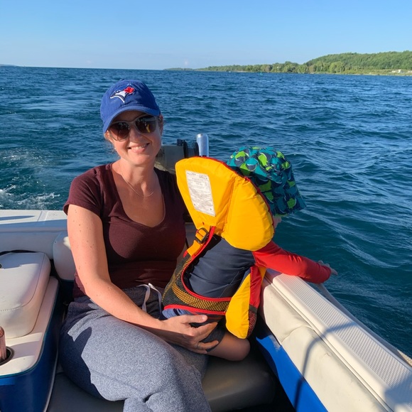 Meet your Posher, Alexandra - Picture 1 of 1